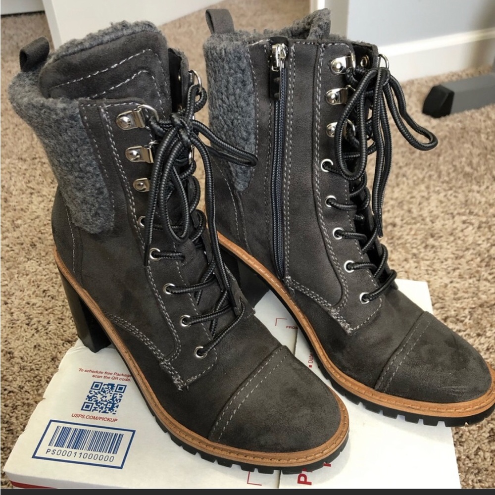 Nine West suede & Fur Lace up Boots 7M